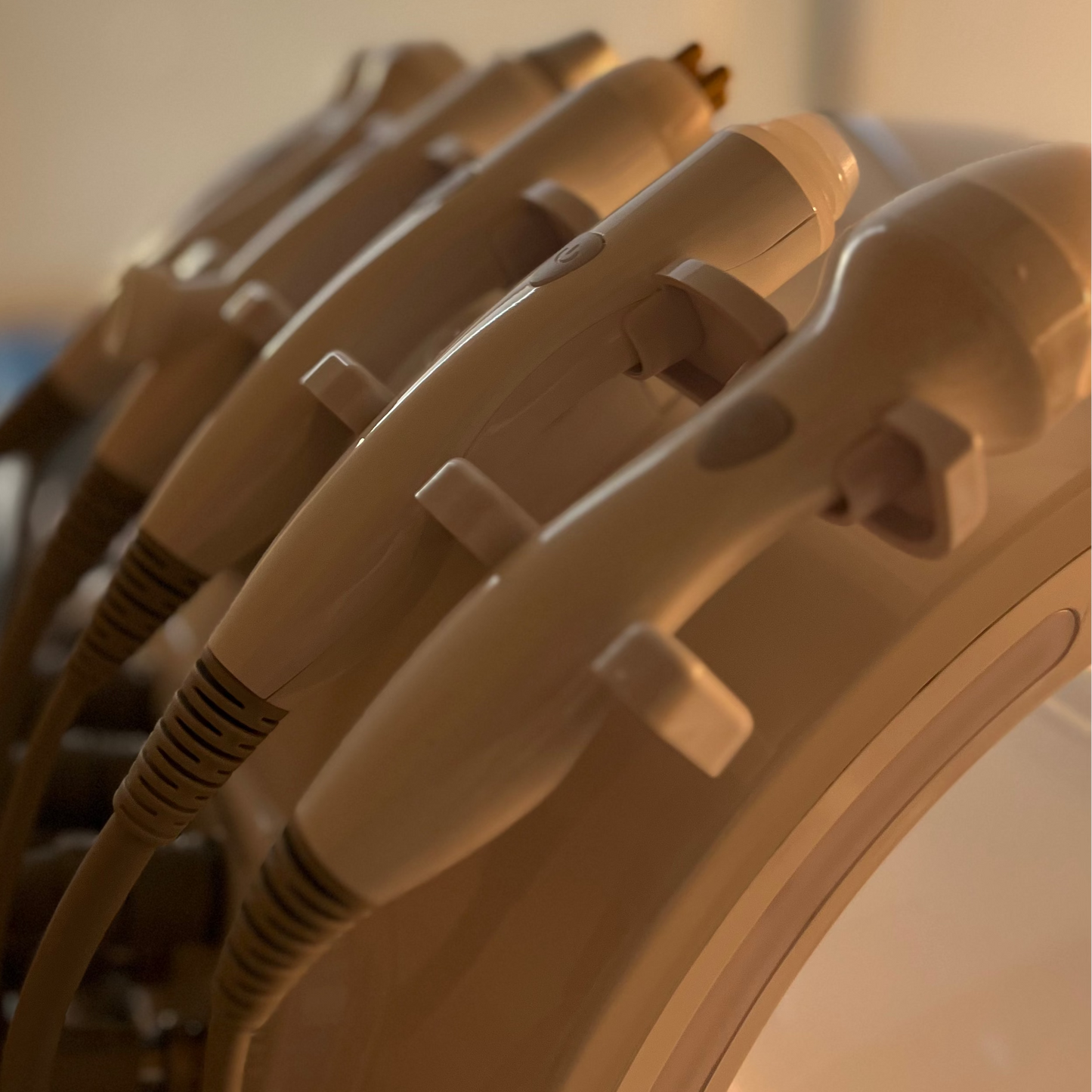 HYDROMAX® :  HIDRO - DERMOABRASIÓN     PARA UNA PIEL MÁS SALUDABLE Y LUMINOSA